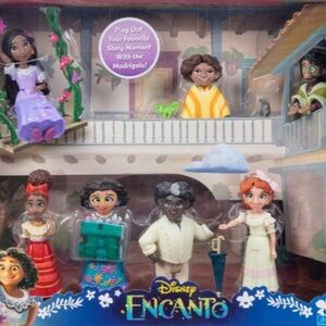 Disney ENCANTO We Don’t Talk About Bruno Collectible 3 Inch Mini Doll Play Set